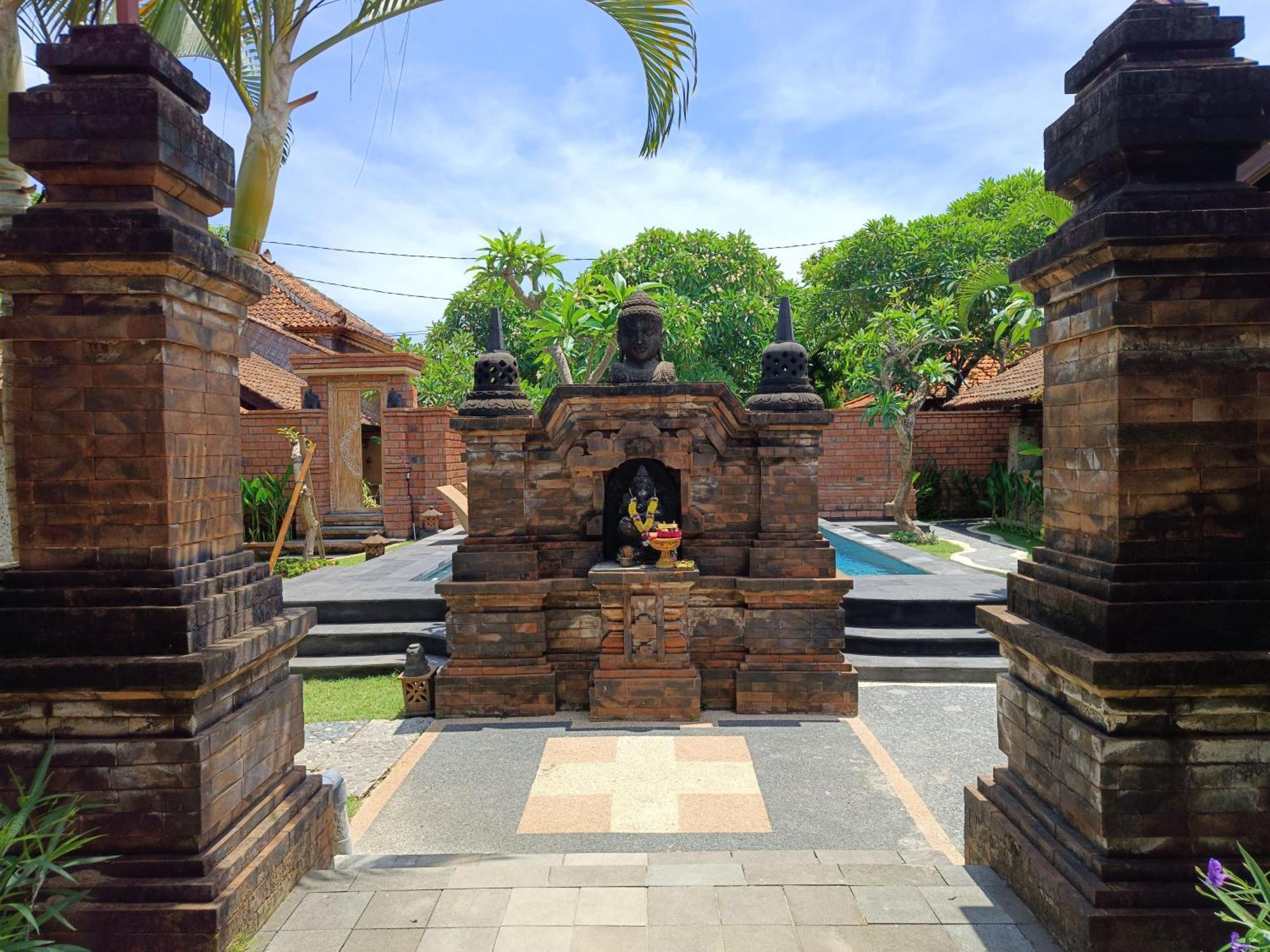 Mahe Garden Inn And Villas By Kamara Kuta Lombok Esterno foto